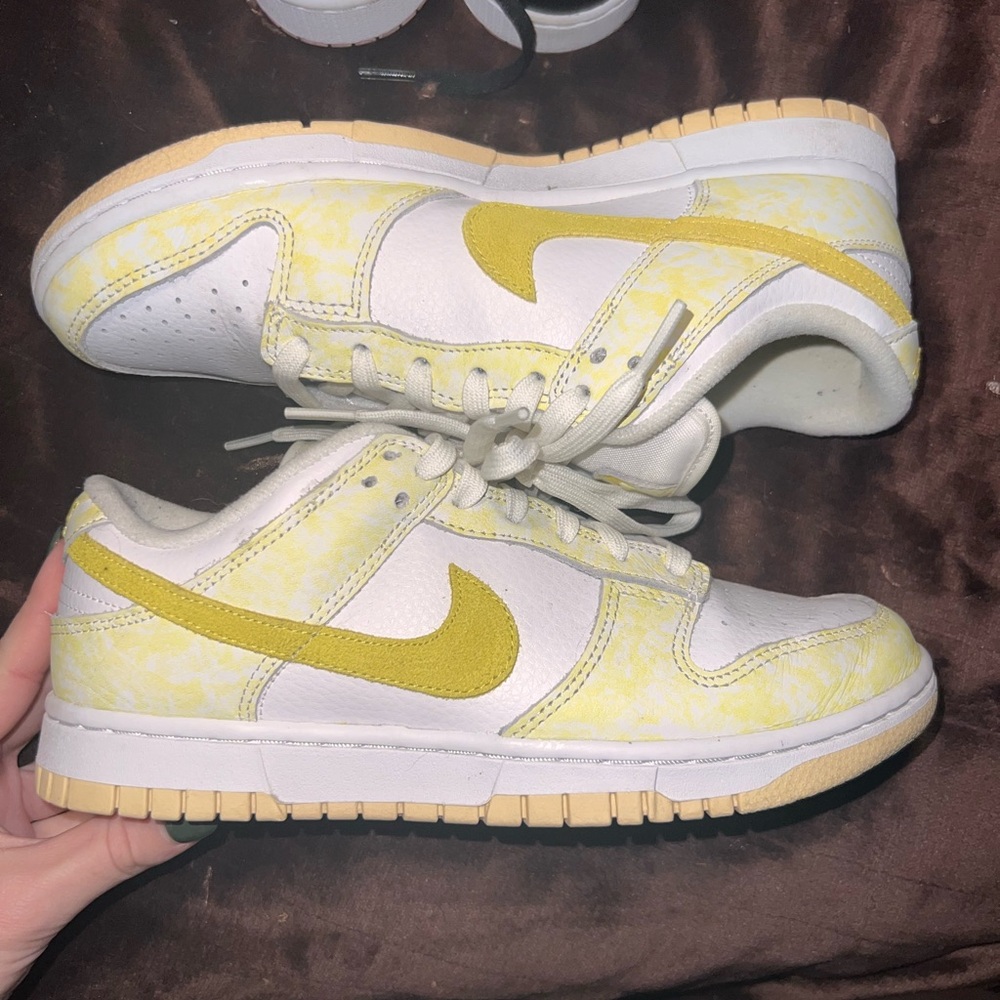 Nike dunks low
